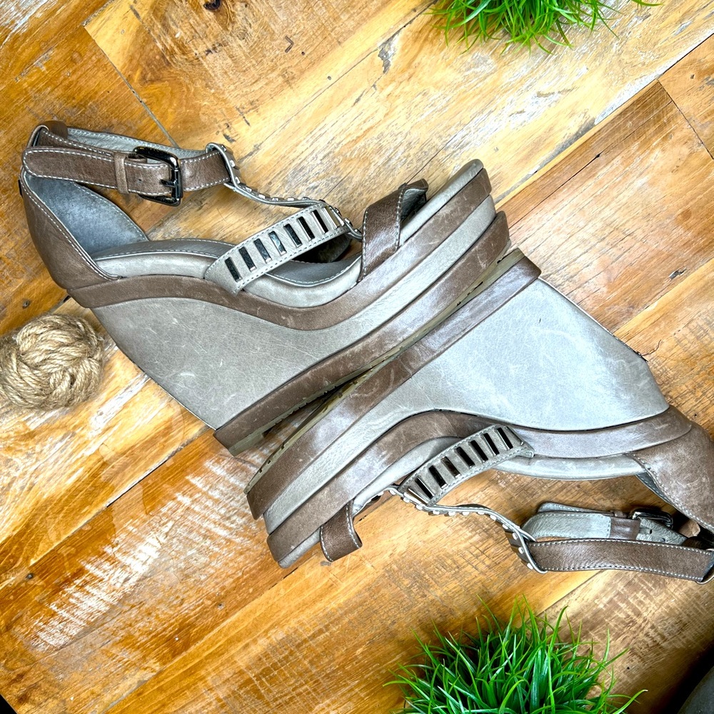 Rudsak leather taupe wedge sandals